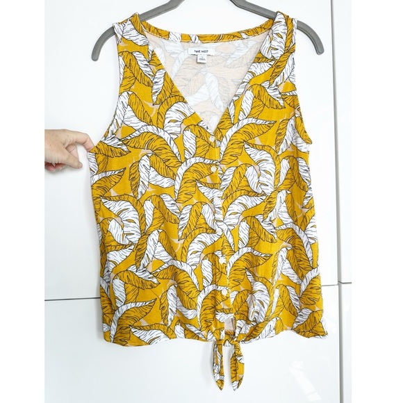 Nine West Palm Leaf Sleeveless Top Size Small Mustard Yellow Tie Front Buttons - Picture 2 of 7